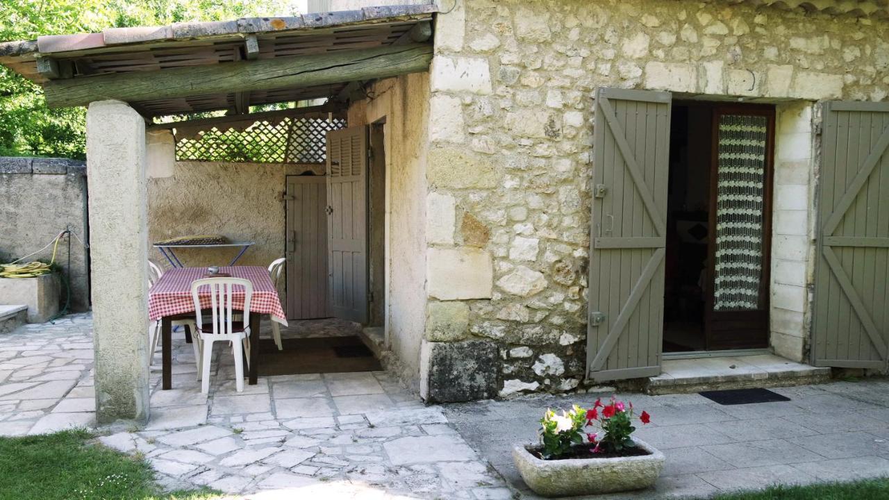 Mas Grimaud - Gite- Studio Et Chambres D'Hotes Familiales Eygalières Εξωτερικό φωτογραφία