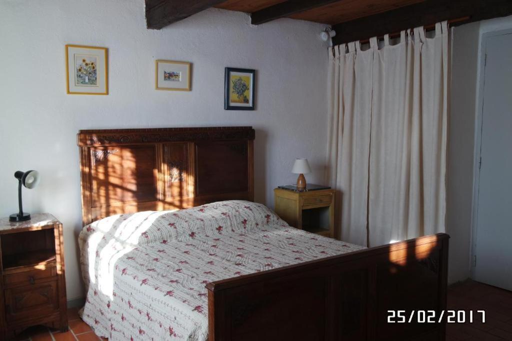 Mas Grimaud - Gite- Studio Et Chambres D'Hotes Familiales Eygalières Εξωτερικό φωτογραφία