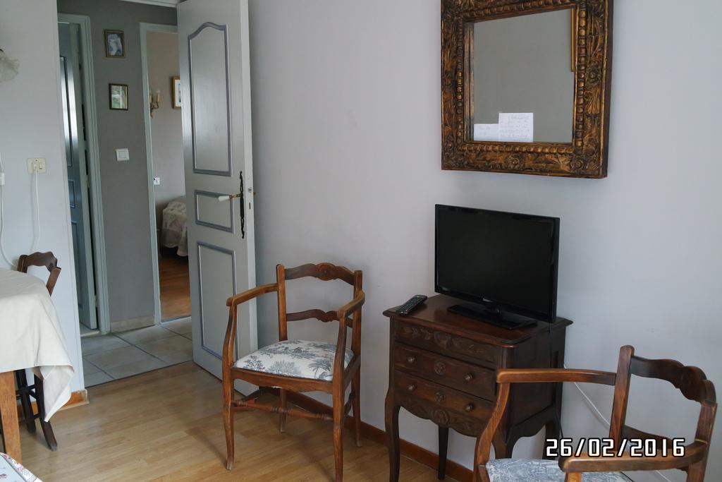 Mas Grimaud - Gite- Studio Et Chambres D'Hotes Familiales Eygalières Εξωτερικό φωτογραφία