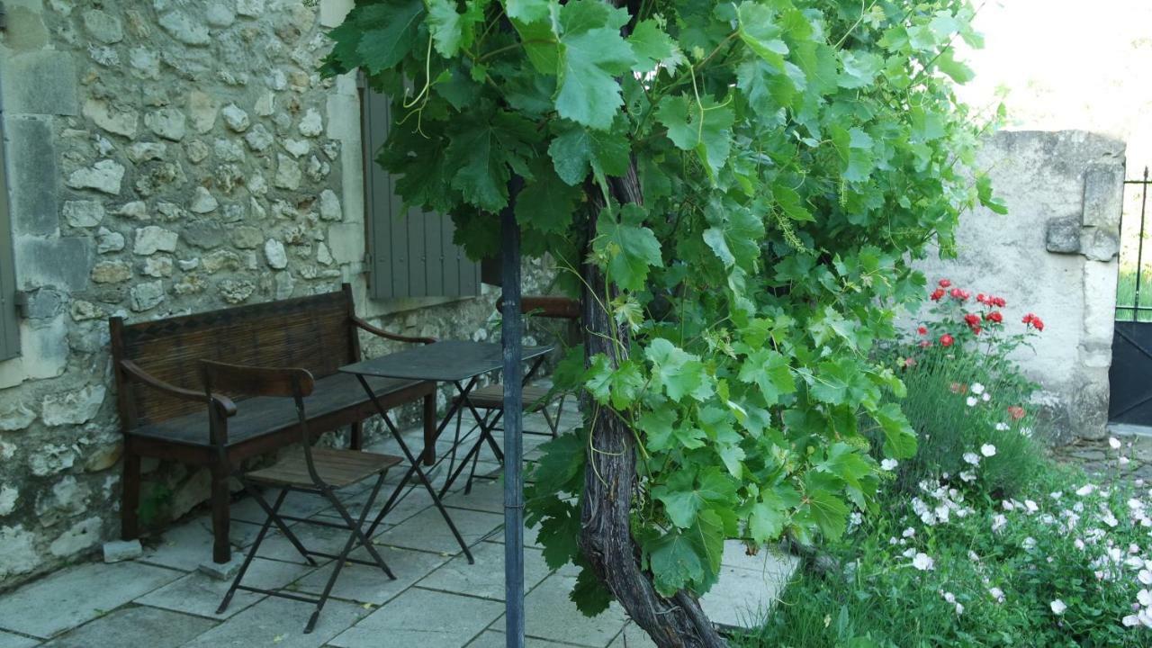 Mas Grimaud - Gite- Studio Et Chambres D'Hotes Familiales Eygalières Εξωτερικό φωτογραφία
