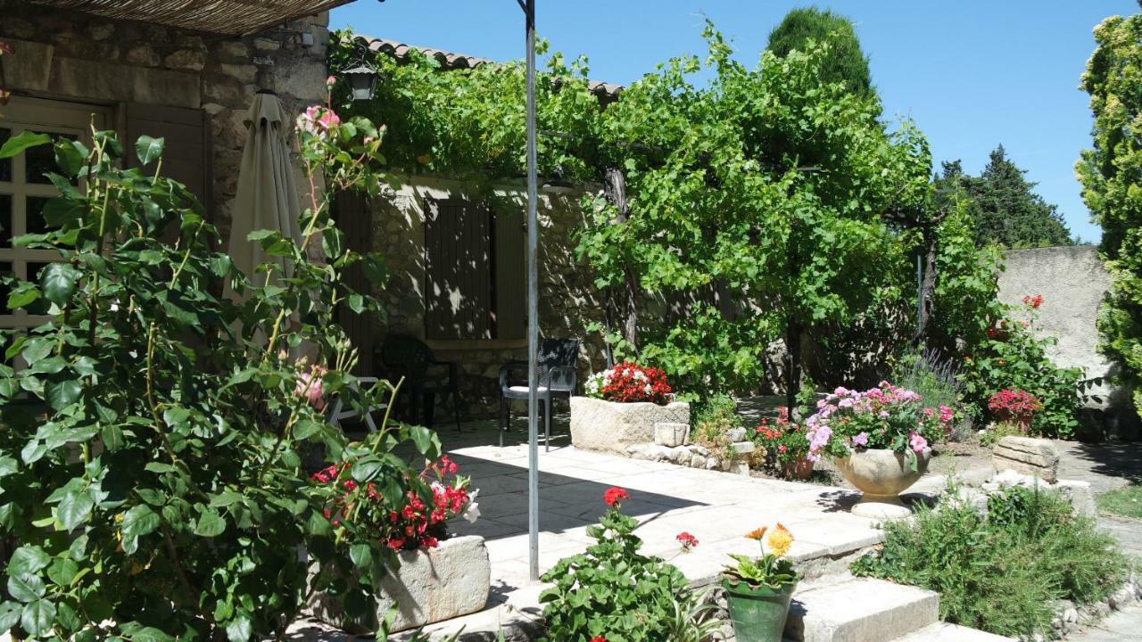 Mas Grimaud - Gite- Studio Et Chambres D'Hotes Familiales Eygalières Εξωτερικό φωτογραφία