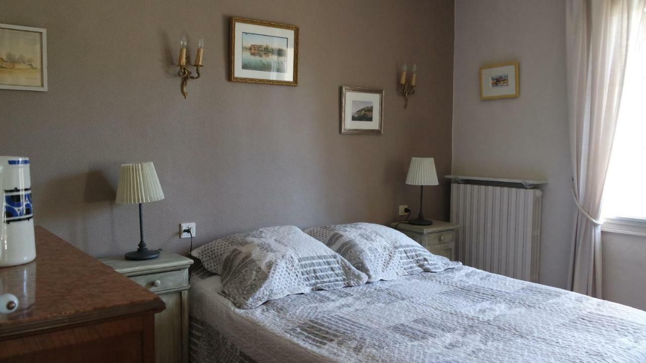 Mas Grimaud - Gite- Studio Et Chambres D'Hotes Familiales Eygalières Εξωτερικό φωτογραφία