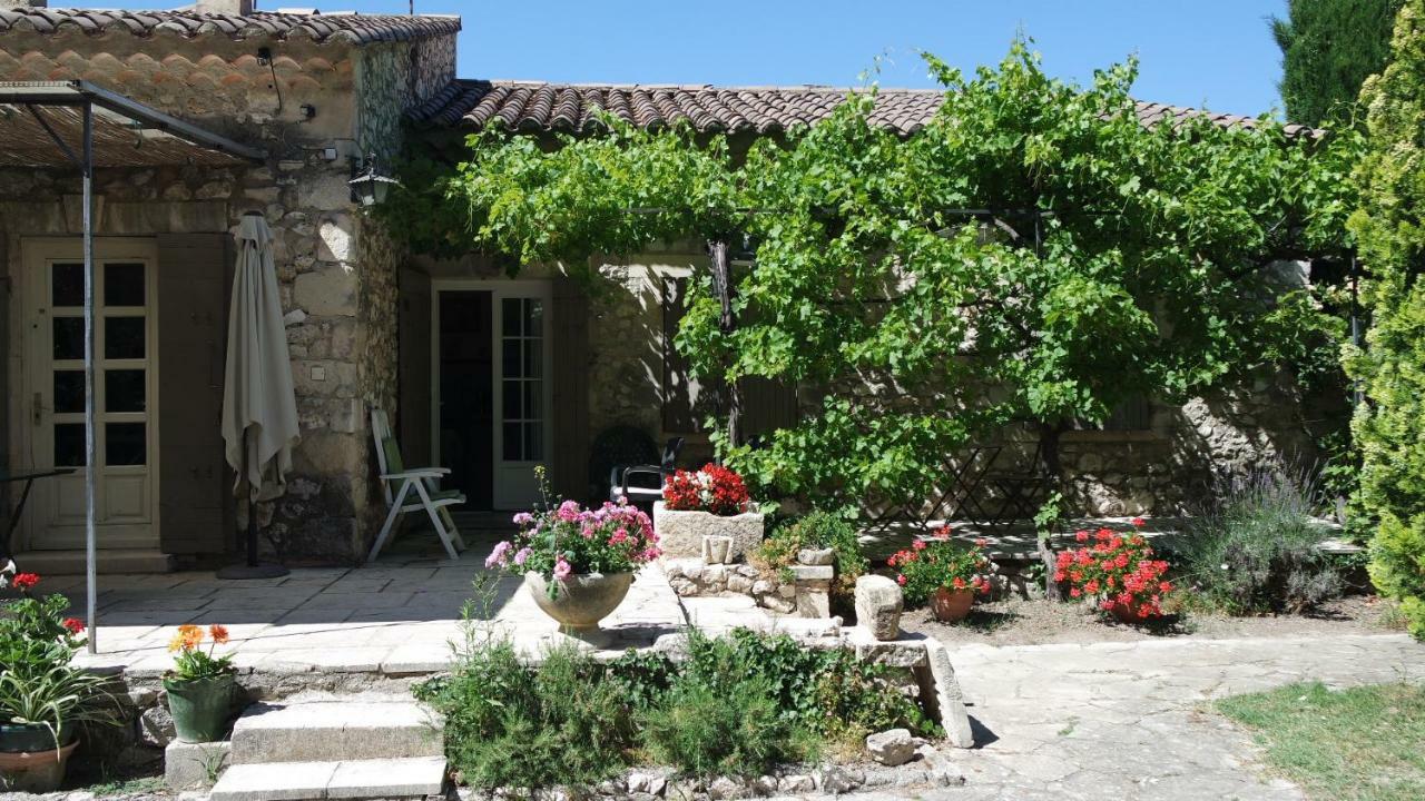 Mas Grimaud - Gite- Studio Et Chambres D'Hotes Familiales Eygalières Εξωτερικό φωτογραφία