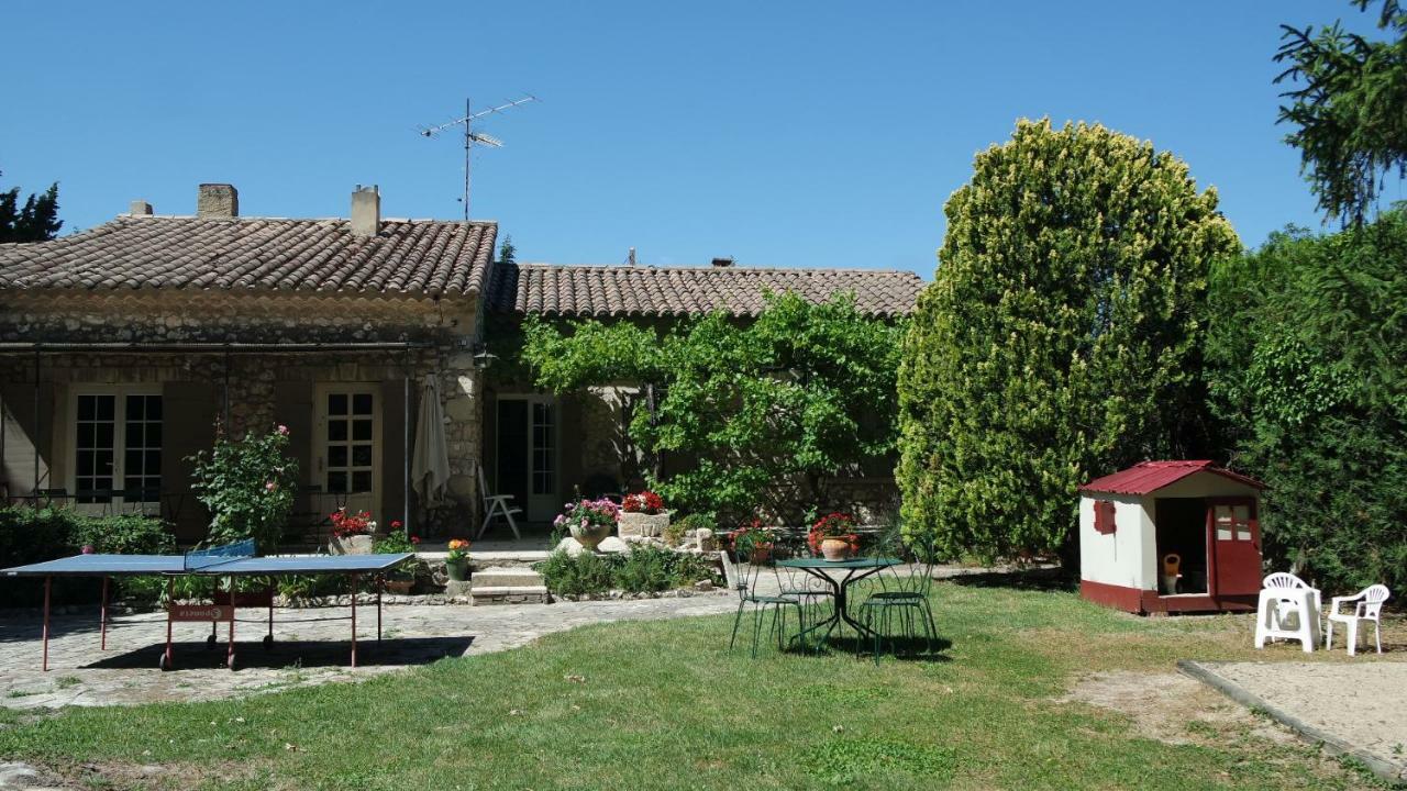 Mas Grimaud - Gite- Studio Et Chambres D'Hotes Familiales Eygalières Εξωτερικό φωτογραφία